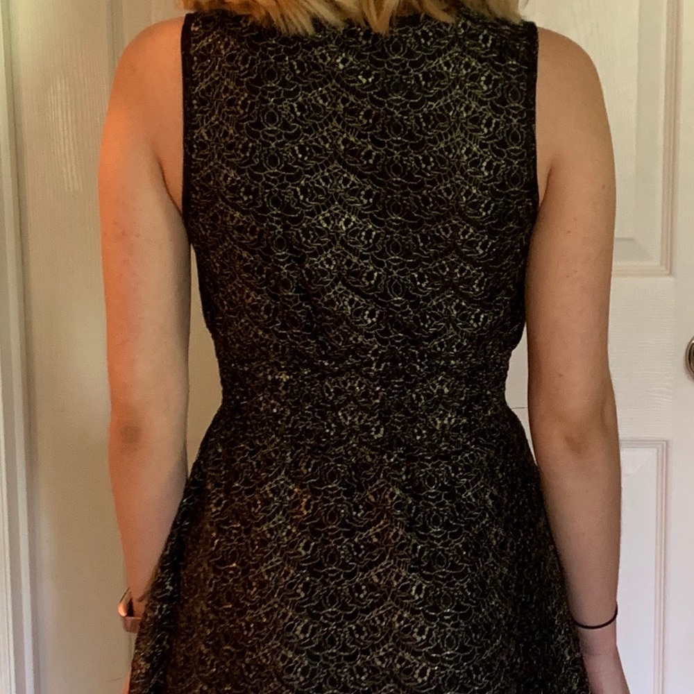 Adorable romantic dress.